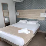 克莱蒙费朗哲泽法斯特酒店