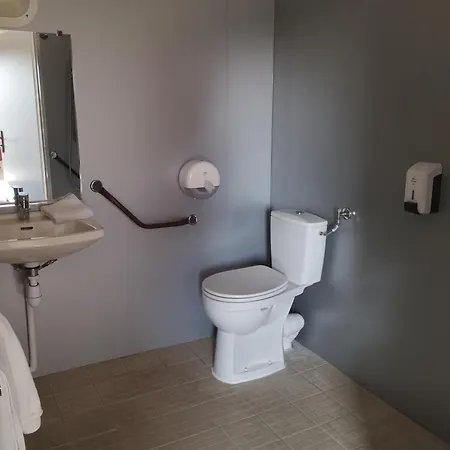 Отель Fasthotel Clermont-ferrand 2*