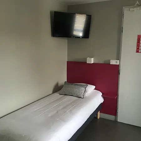 Fasthotel Clermont-ferrand فندق 2*