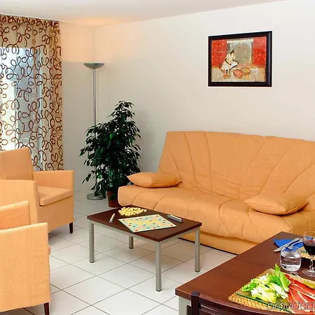 Fasthotel Clermont-ferrand Hotell 2*