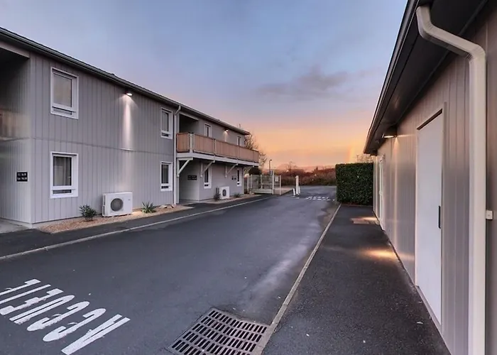 Fasthotel Clermont-ferrand 2*