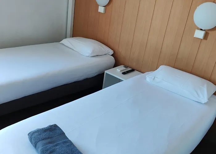 Hotell Fasthotel Clermont-ferrand 2*