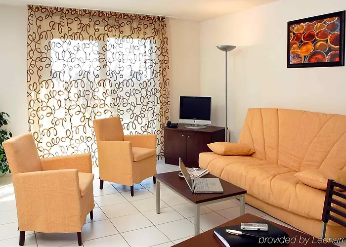 Fasthotel Clermont-ferrand Hotell